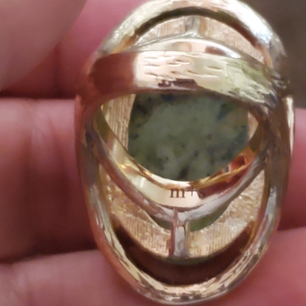 M+S Oval Jasper Cabochon Textured Gold Tone Statement Ring Size 6 - Picture 9 of 12